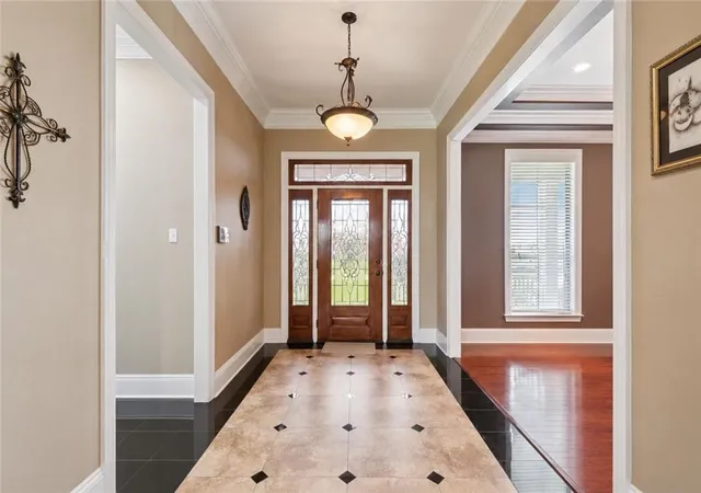 Photo 3 of Single family home for sale at 5 W Kori Ln, Westwego, LA 70094 | MLS# 2568666 | Listing updated on 2026-08-11