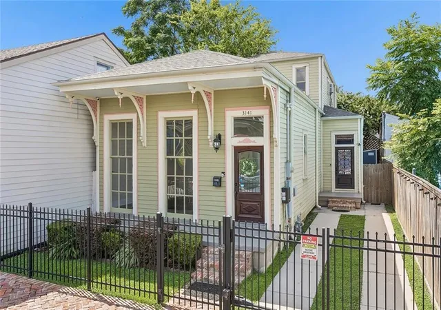 Photo 1 of Sale Pending at 3141 Laurel St, New Orleans, LA 70115 | MLS# 2568879 | Listing updated on 2026-08-21