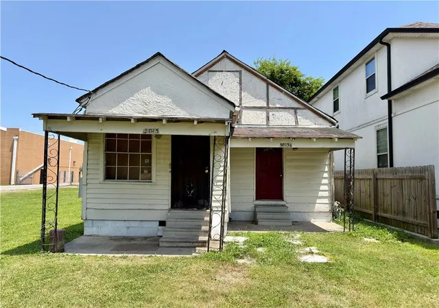 Photo 2 of Sale Pending at 3015 B Berwick St, New Orleans, LA 70121 | MLS# 2569049 | Listing updated on 2026-08-12