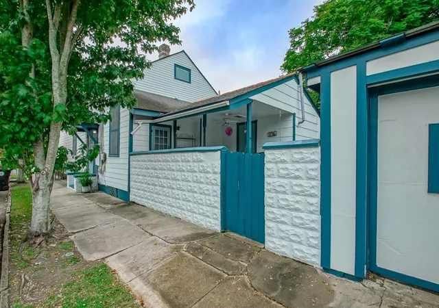 Photo 3 of Multi family home for sale at 212 Alix St, New Orleans, LA 70114 | MLS# 2569109 | Listing updated on 2026-08-25