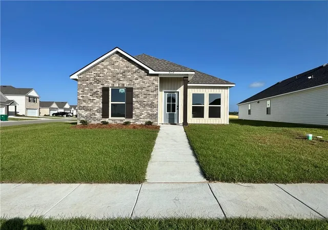 Photo 1 of Single family home for sale at 4714 Marais River Dr, Slidell, LA 70461 | MLS# 2569134 | Listing updated on 2026-10-06