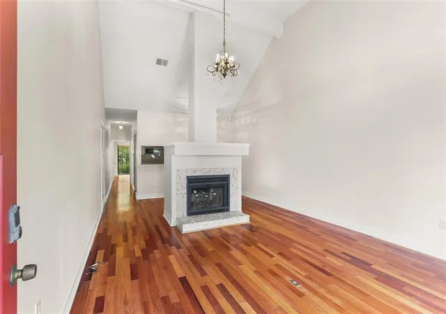 Listing Photo 4 - Condo for sale in building located at 204 06 Cherokee St, New Orleans, LA 70118