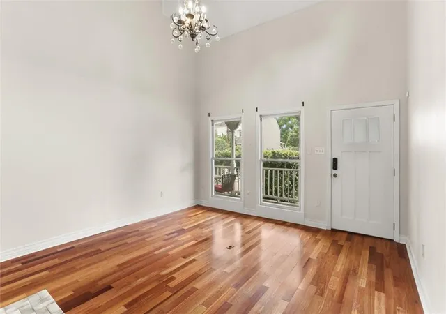 Listing Photo 5 - Condo for sale in building located at 204 06 Cherokee St, New Orleans, LA 70118