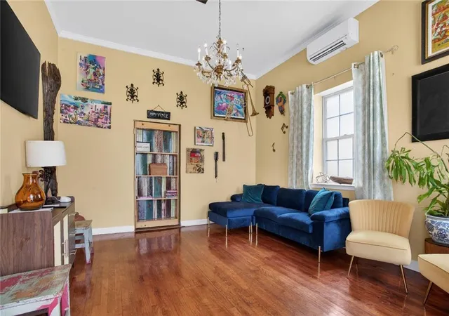 2nd image of 836 34 Josephine St, New Orleans, LA 70130 | MLS# 2569156
