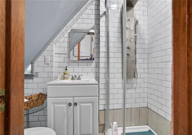 Listing Photo 5 - Condo for sale in building located at 834 36 Josephine St, New Orleans, LA 70130