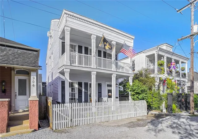 1st image of 910 Pleasant St, New Orleans, LA 70115 | MLS# 2569151