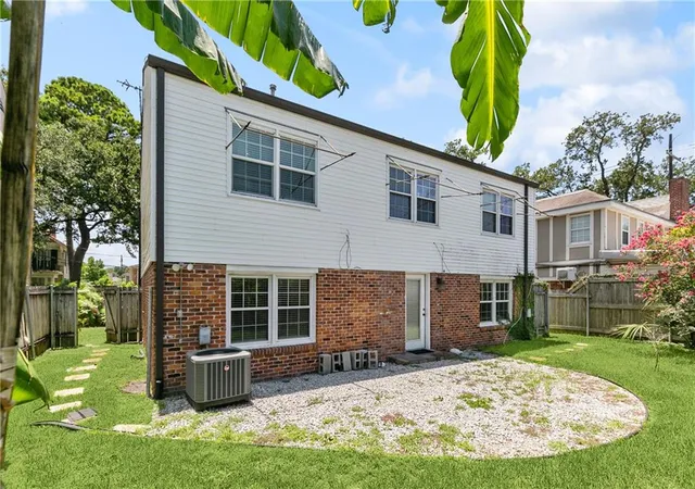 2nd image of 3 5 Neron Pl, New Orleans, LA 70118 | MLS# 2569267