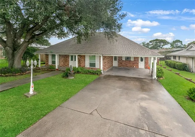 1st image of 527 Avenue K Avenue, Marrero, LA 70072 | MLS# 2557494