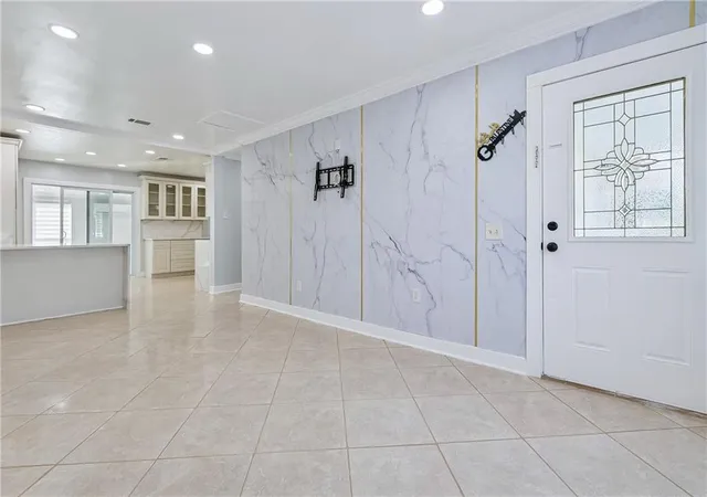 Photo 3 of Single family home for sale at 637 Taylorbrook Dr, Gretna, LA 70056 | MLS# 2569319 | Listing updated on 2026-08-12