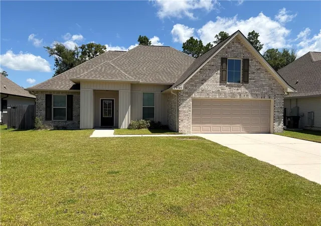 Photo 1 of Single family home for sale at 60253 Sunset Oak Blvd, Lacombe, LA 70445 | MLS# 2567646 | Listing updated on 2026-08-15