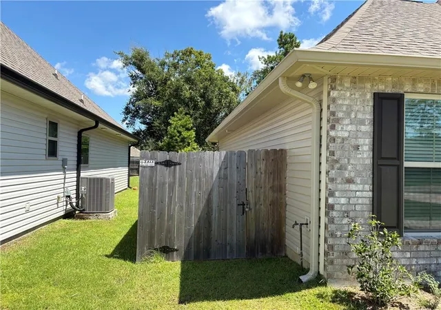 Photo 2 of Single family home for sale at 60253 Sunset Oak Blvd, Lacombe, LA 70445 | MLS# 2567646 | Listing updated on 2026-08-15