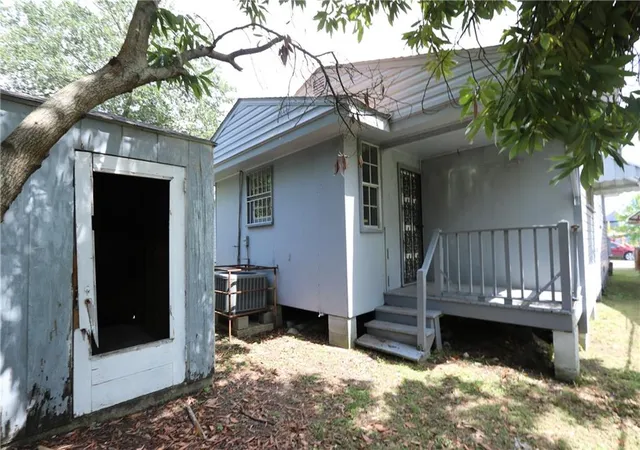 Photo 4 of Single family home for sale at 1977 Law St, New Orleans, LA 70119 | MLS# 2569370 | Listing updated on 2026-08-24