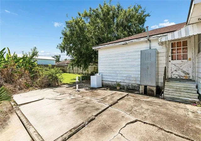 Photo 3 of Land for sale at 1405 Huron Ave, Metairie, LA 70005 | MLS# 2569525 | Listing updated on 2026-08-08