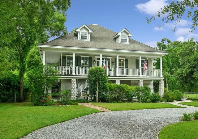 1st image of 2724 South St, Mandeville, LA 70448 | MLS# 2569359