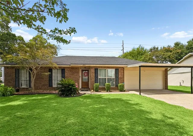 Photo 1 of Single family home for sale at 343 Driftwood Cir, Slidell, LA 70458 | MLS# 2569652 | Listing updated on 2026-08-16