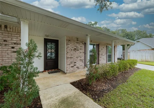 image of 416 Arrowwood Dr, Slidell, LA 70458 | MLS# 2568194