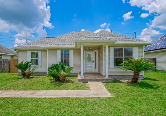 1st image of 4236 Lac Bienville Dr, Harvey, LA 70058 | MLS# 2569738
