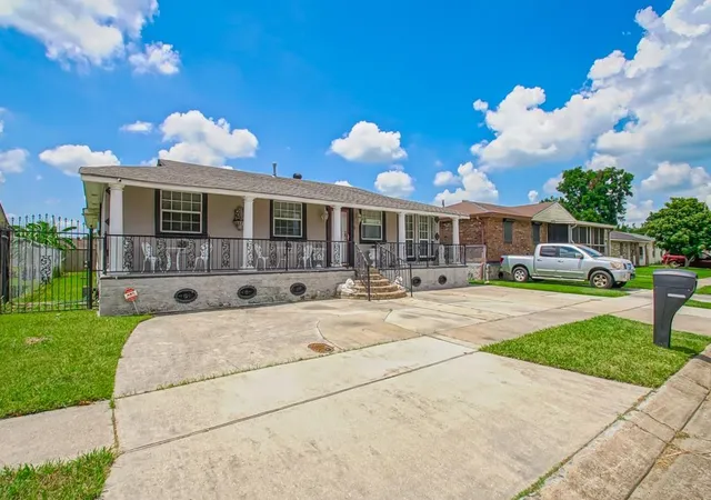 38th image of 6113 Victorian Dr, Marrero, LA 70072 | MLS# 2569704