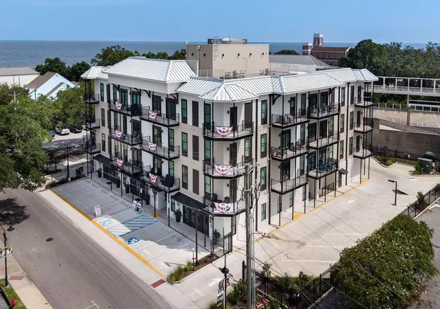 3rd image of 124 Court St #402, Bay St Louis, MS 39520 | MLS# 2569367