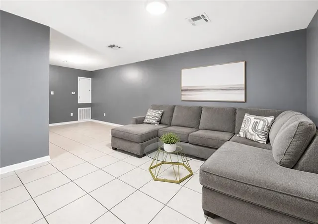 Photo 3 of Townhouse for sale at 3623 Shangri La Dr, Chalmette, LA 70043 | MLS# 2569697 | Listing updated on 2026-10-01