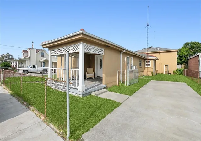 1st image of 2200 Trio St, Chalmette, LA 70043 | MLS# 2569807