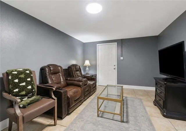 Listing Photo 4 - Condo for sale in building located at 2200 Trio St, Chalmette, LA 70043