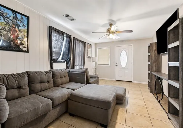 Listing Photo 5 - Condo for sale in building located at 2200 Trio St, Chalmette, LA 70043