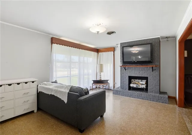 Photo 3 of Single family home for sale at 38 Willow Dr, Gretna, LA 70053 | MLS# 2569358 | Listing updated on 2026-08-21
