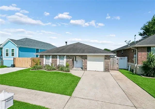 Photo 2 of Sale Pending at 1708 N Sibley St, Metairie, LA 70003 | MLS# 2568196 | Listing updated on 2026-08-12