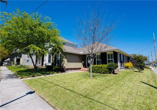 2nd image of 333 Lafayette St, Gretna, LA 70053 | MLS# 2569876
