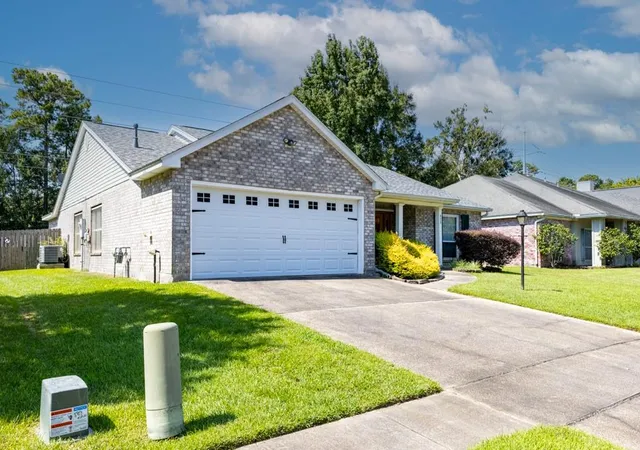 Photo 2 of Single family home for sale at 413 Spartan Loop, Slidell, LA 70458 | MLS# 2569980 | Listing updated on 2026-08-19