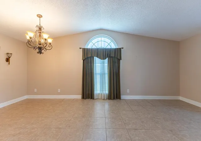 Photo 4 of Single family home for sale at 413 Spartan Loop, Slidell, LA 70458 | MLS# 2569980 | Listing updated on 2026-08-19