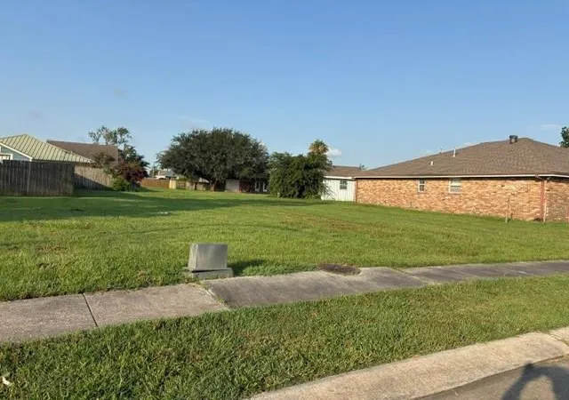 2nd image of 8324 Fairfax Dr, Chalmette, LA 70043 | MLS# 2570125