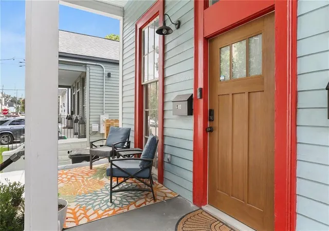 Photo 2 of Condo for sale at 814 Austerlitz St #A, New Orleans, LA 70115 | MLS# 2569479 | Listing updated on 2026-08-19