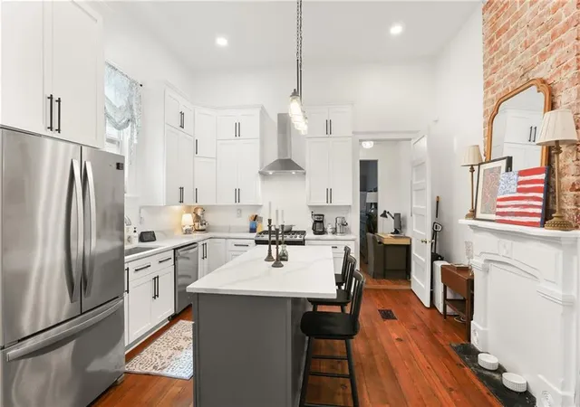 Photo 4 of Condo for sale at 814 Austerlitz St #A, New Orleans, LA 70115 | MLS# 2569479 | Listing updated on 2026-09-28
