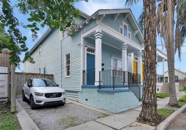 Photo 1 of Multi family home for sale at 819 N 21 Robertson St, New Orleans, LA 70116 | MLS# 2569932 | Listing updated on 2026-08-17
