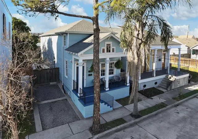 Photo 3 of Multi family home for sale at 819 N 21 Robertson St, New Orleans, LA 70116 | MLS# 2569932 | Listing updated on 2026-08-17