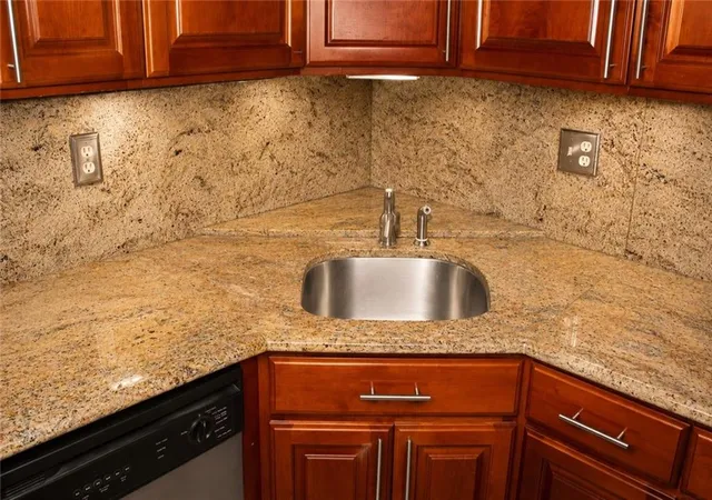 Photo 3 of Condo for sale at 2305 Cleary Ave #201, Metairie, LA 70001 | MLS# 2570020 | Listing updated on 2026-08-07
