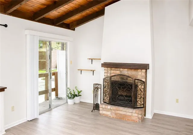 Photo 4 of Condo for sale at 2305 Cleary Ave #201, Metairie, LA 70001 | MLS# 2570020 | Listing updated on 2026-08-07