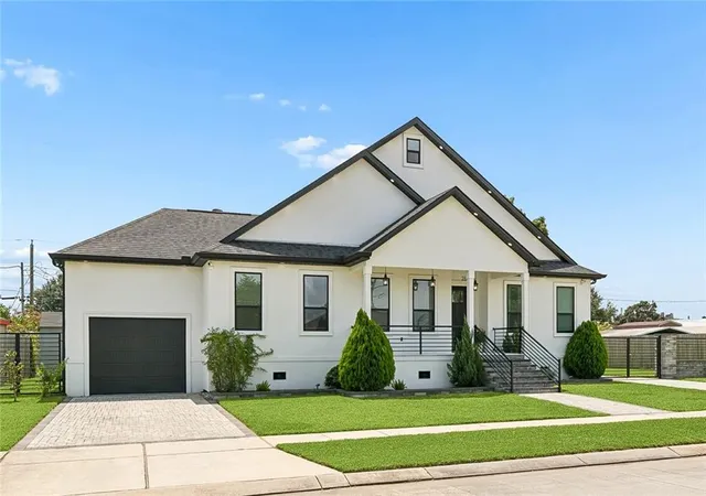 Photo 2 of Single family home for sale at 2821 Charles Dr, Chalmette, LA 70043 | MLS# 2570185 | Listing updated on 2026-09-23