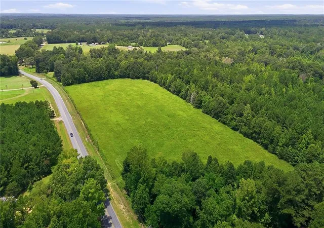 Photo 2 of Sale Pending at 20471 10 Highway, Kentwood, LA 70444 | MLS# 2570313 | Listing updated on 2026-08-19