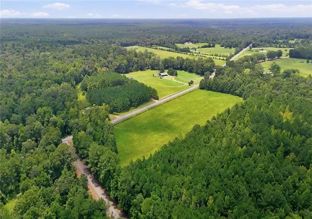 Photo 3 of Sale Pending at 20471 10 Highway, Kentwood, LA 70444 | MLS# 2570313 | Listing updated on 2026-08-19