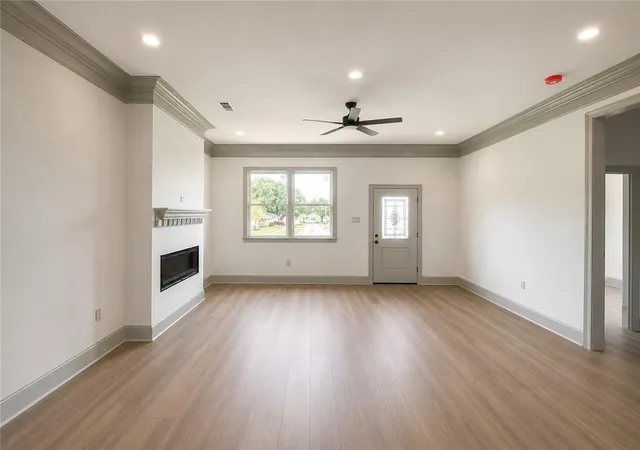 Photo 3 of Single family home for sale at 56 W Chalmette Cir, Chalmette, LA 70043 | MLS# 2570312 | Listing updated on 2026-08-25