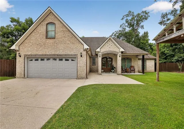 1st image of 38521 Brecher Ln, Ponchatoula, LA 70454 | MLS# 2570309