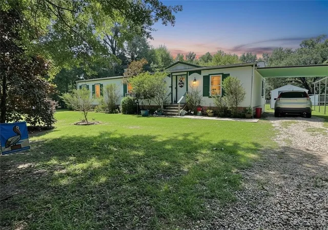 Photo 1 of Sale Pending at 37130 W Powerline Rd, Pearl River, LA 70452 | MLS# 2570167 | Listing updated on 2026-08-13