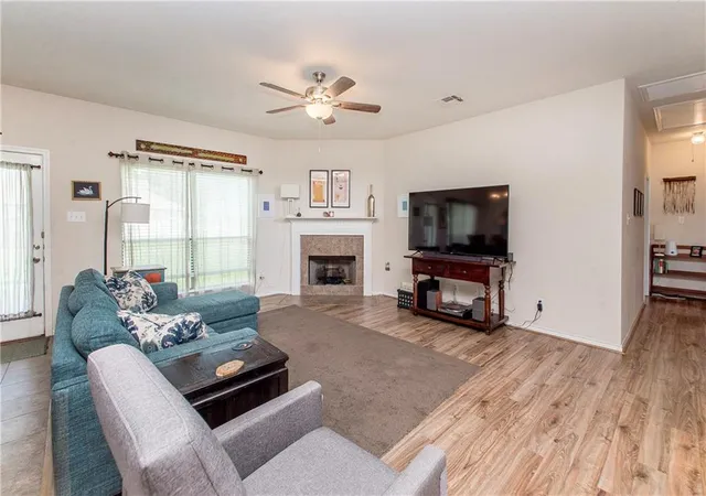 Photo 3 of Single family home for sale at 42082 Red Maple St, Hammond, LA 70403 | MLS# 2570240 | Listing updated on 2026-08-24