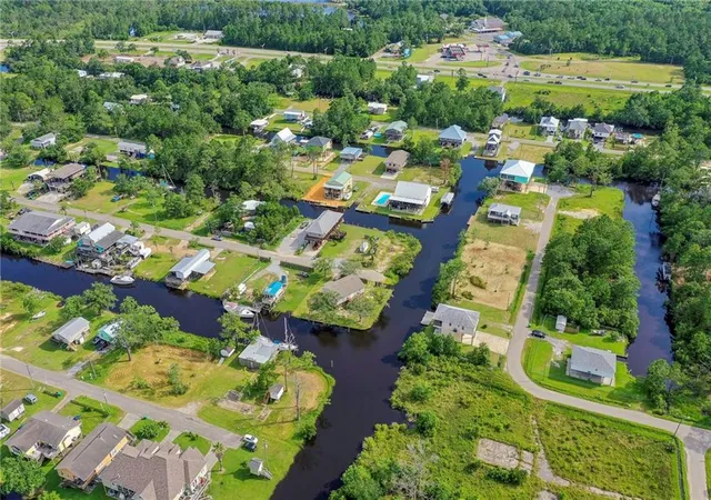 21st image of 4180 1st Ave, Bay St Louis, MS 39520 | MLS# 2569650