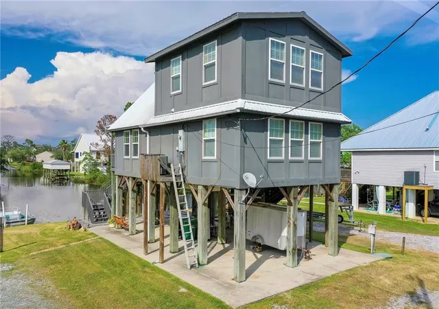 2nd image of 4180 1st Ave, Bay St Louis, MS 39520 | MLS# 2569650
