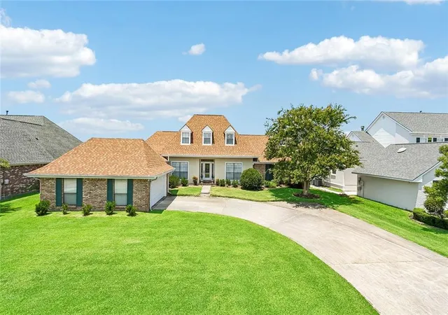 Photo 1 of Single family home for sale at 10 La Quinta Dr, Slidell, LA 70458 | MLS# 2570494 | Listing updated on 2026-08-20