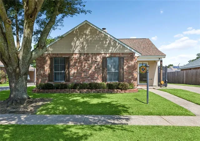 2nd image of 1148 Elvin Dr, Baton Rouge, LA 70810 | MLS# 2570471